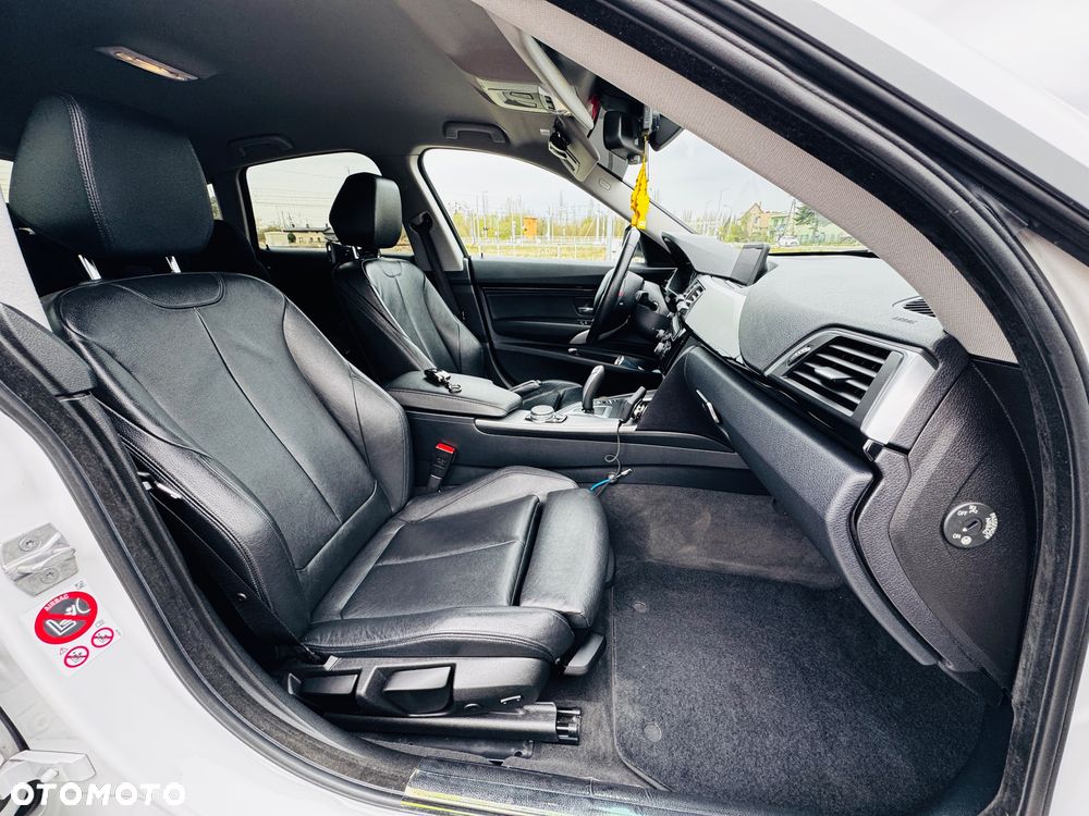 BMW 3GT 320d Sport-Aut Sport Line - 23