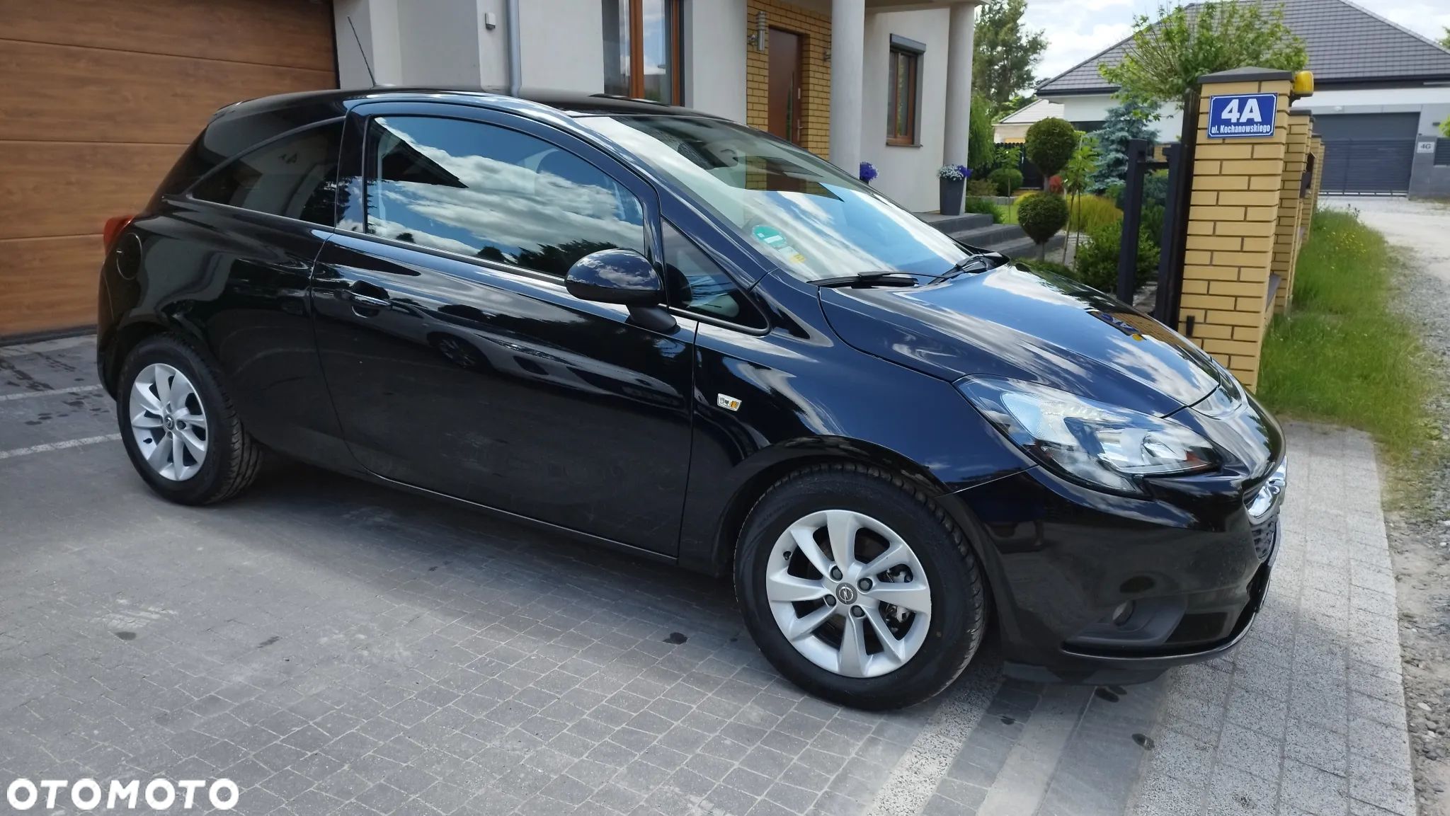 Opel Corsa 1.4 On - 1