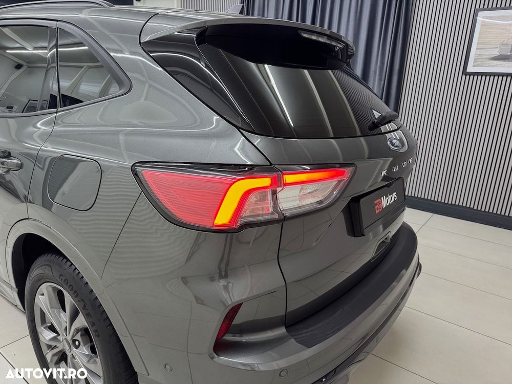 Ford Kuga 2.5 Duratec PHEV ST-LINE X - 14