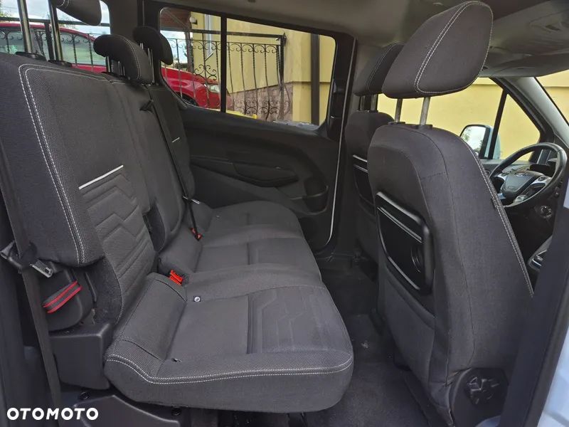 Ford Tourneo Connect Grand - 13