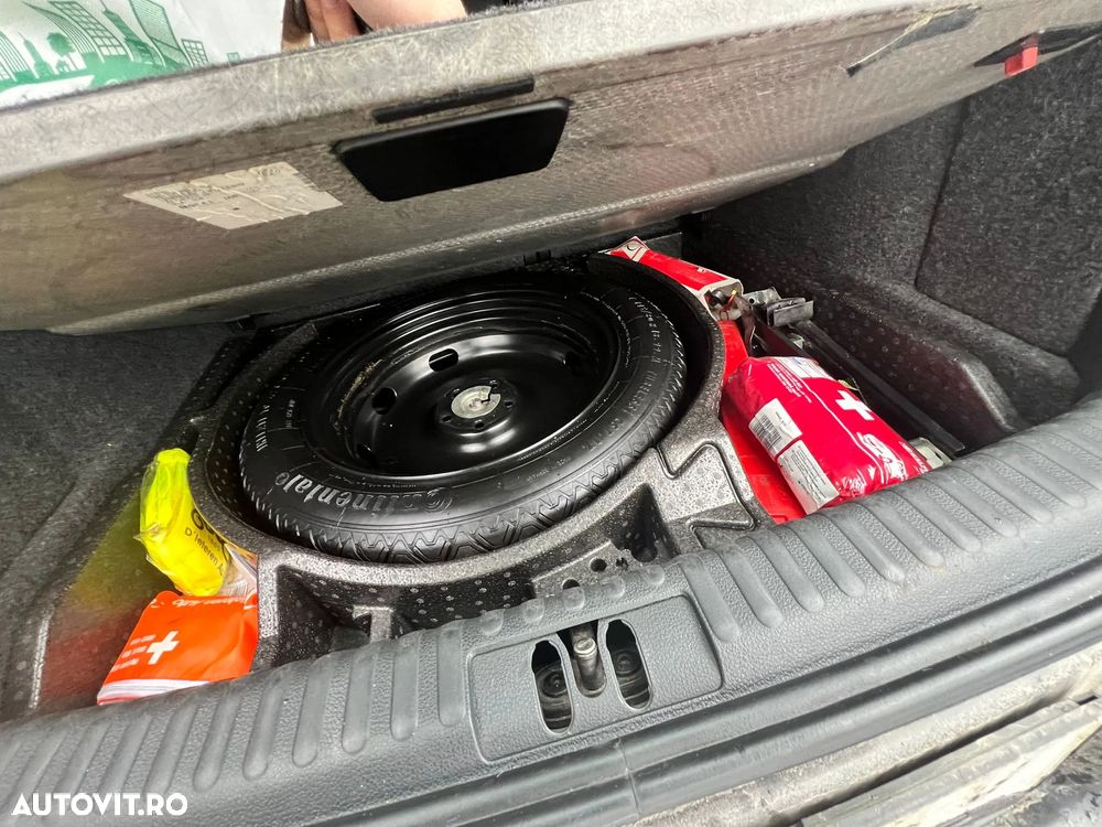 Volkswagen Tiguan - 13