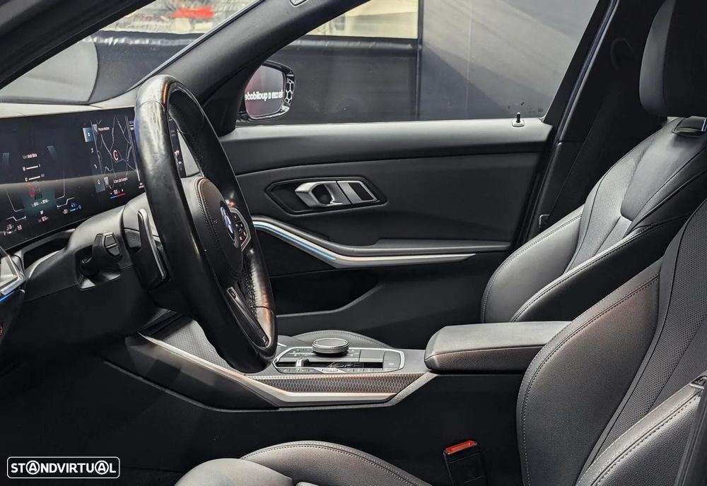 BMW 320 e Pack Desportivo M Auto - 45