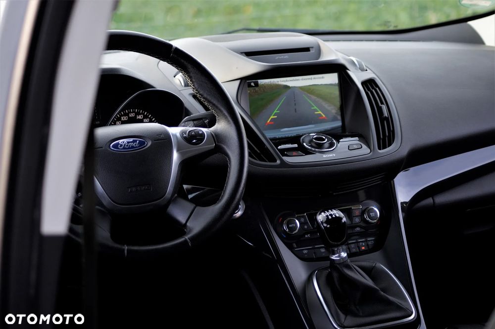Ford Kuga - 37