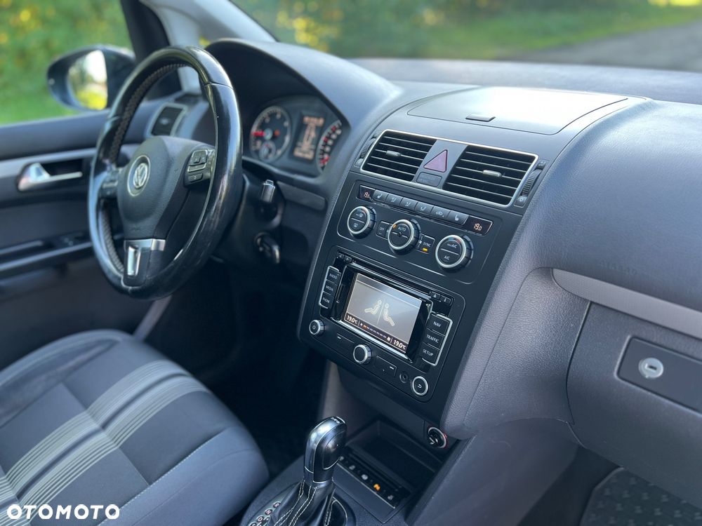 Volkswagen Touran 2.0 TDI DPF Highline Perfectline DSG - 18