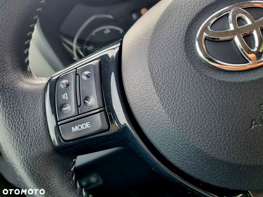 Toyota Yaris Hybrid 100 Active EU6 - 16