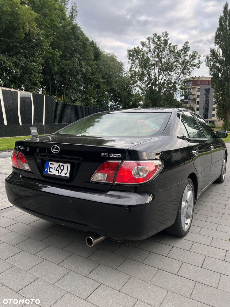 Lexus ES - 7