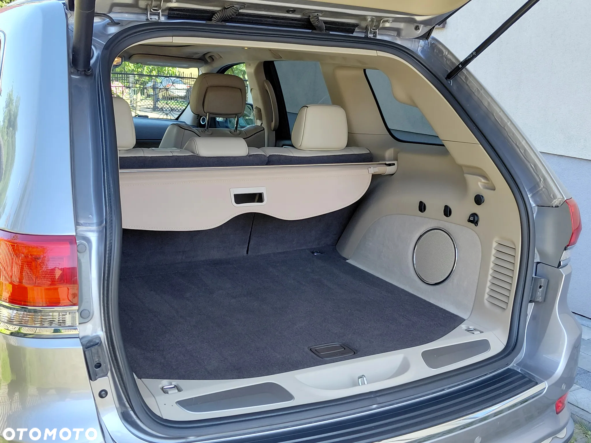 Jeep Grand Cherokee 5.7 V8 HEMI 4WD Automatik Summit - 21