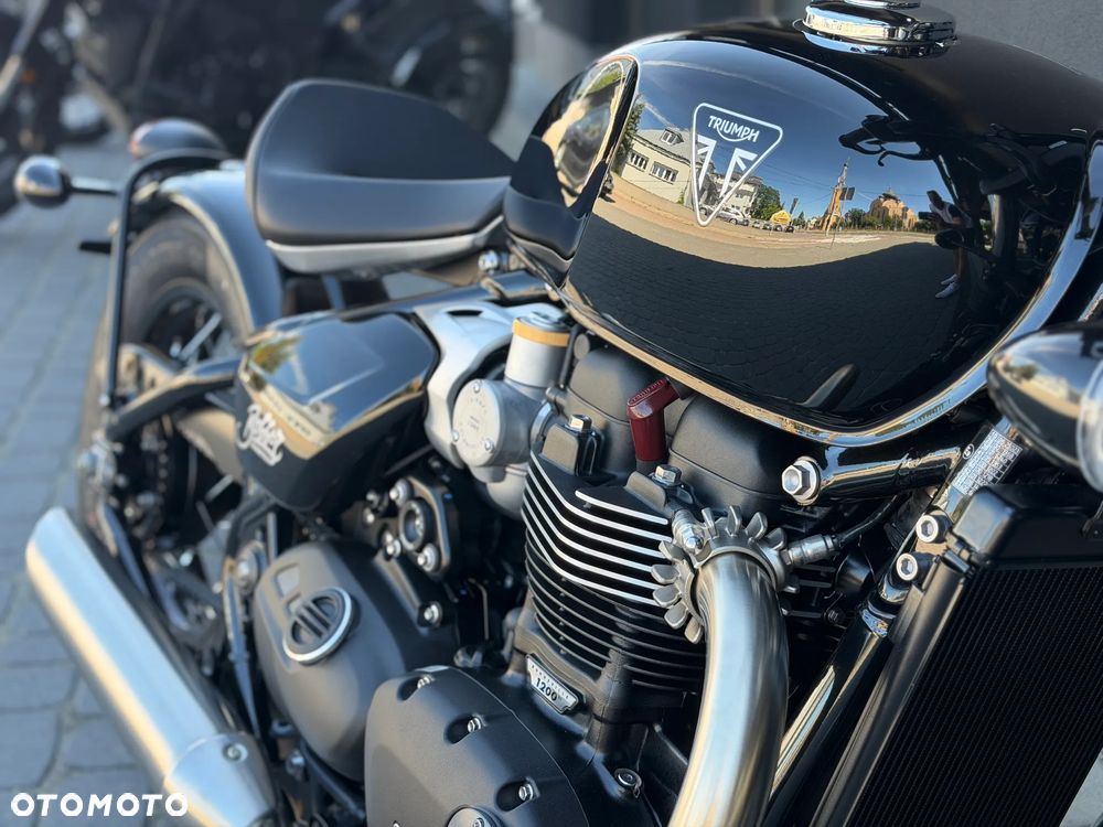 Triumph Bonneville Bobber - 6
