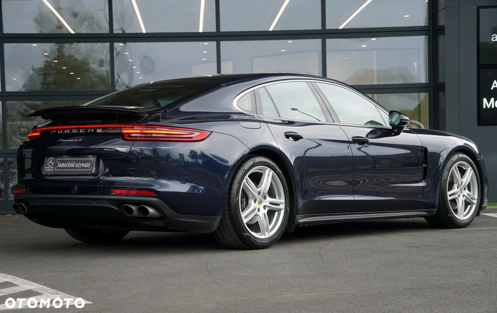 Porsche Panamera 4 - 7