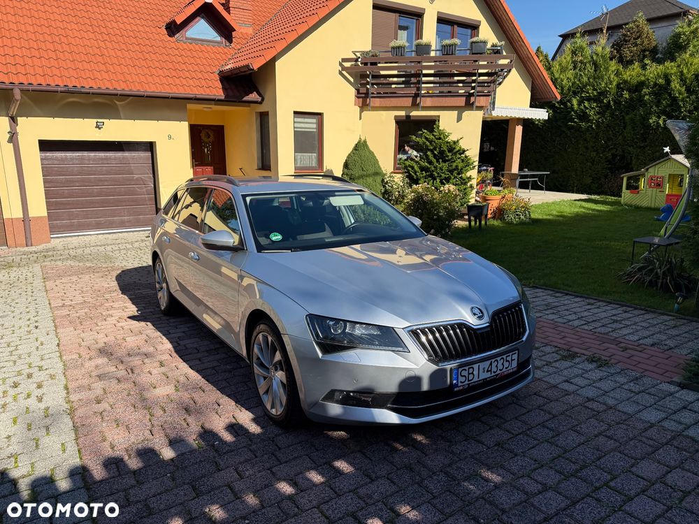 Skoda Superb Combi 2.0 TDI Ambition - 2