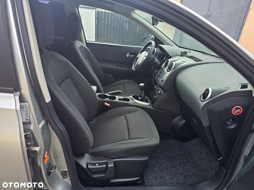 Nissan Qashqai+2 2.0 visia - 22