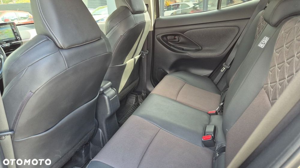 Toyota Yaris Cross Hybrid 1.5 Executive 4x4 - 11