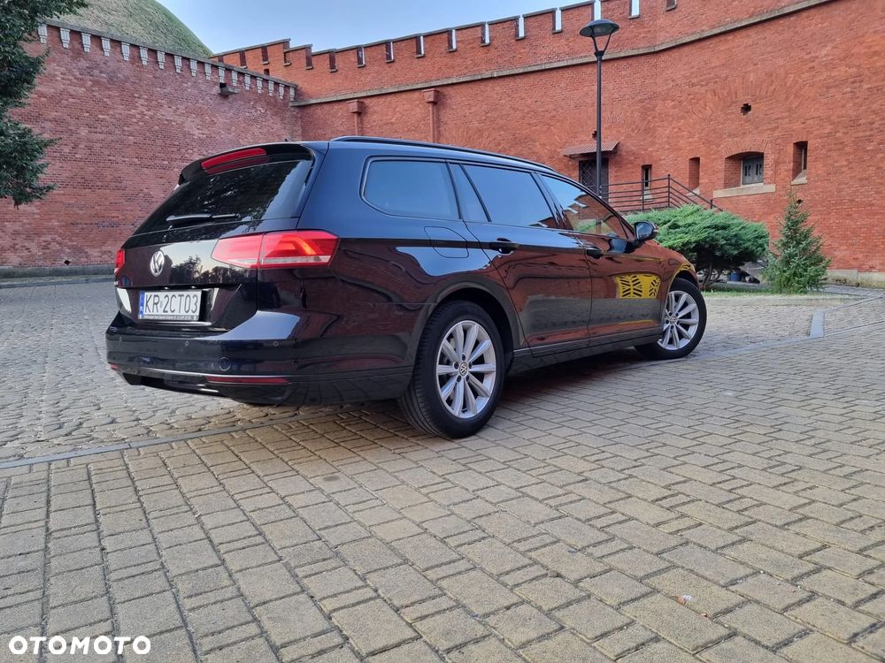 Volkswagen Passat 2.0 TDI SCR Comfortline - 13