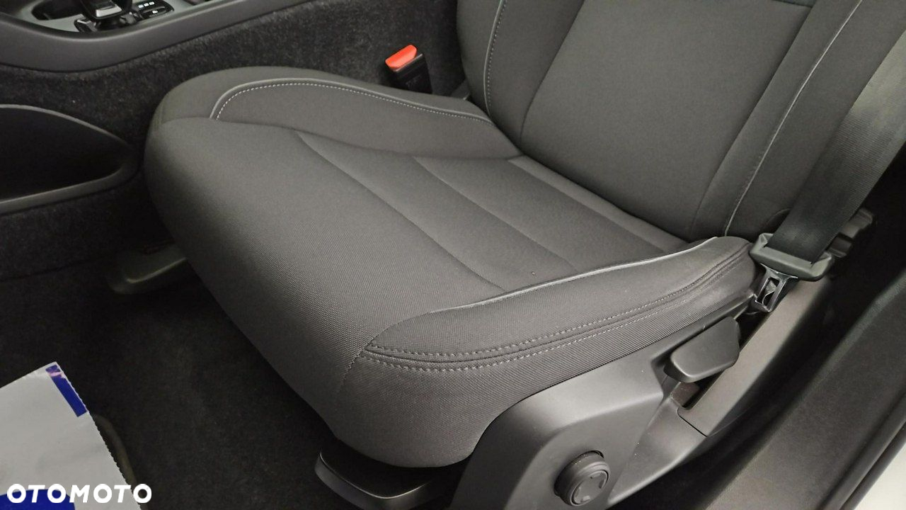 Volvo XC 40 T3 Momentum Pro - 12
