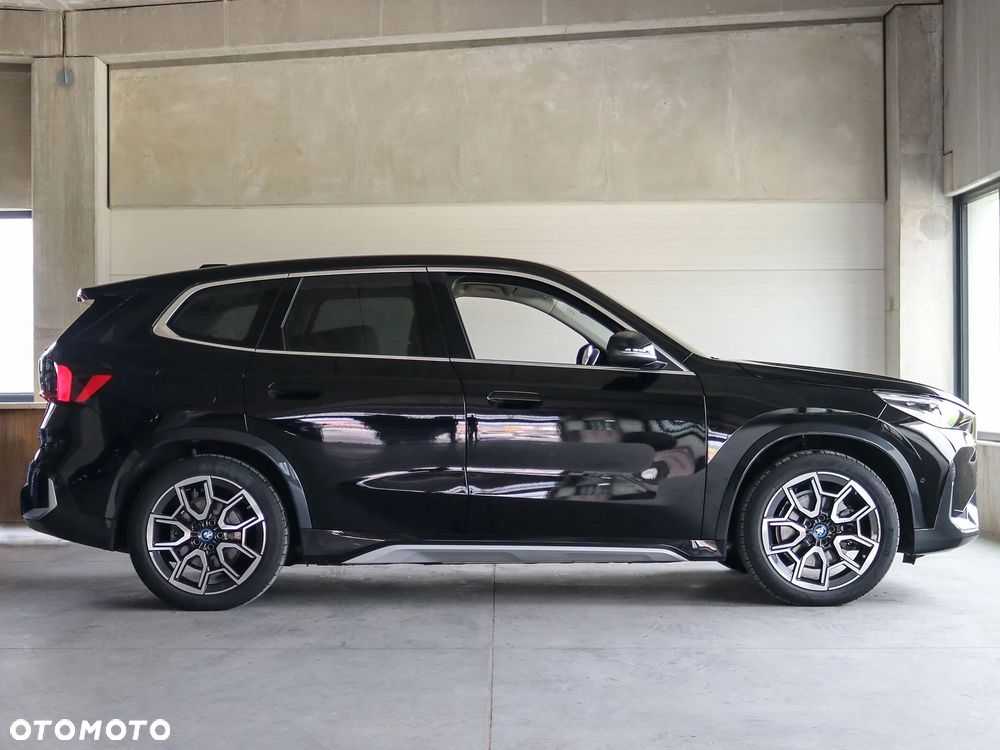 BMW iX - 7