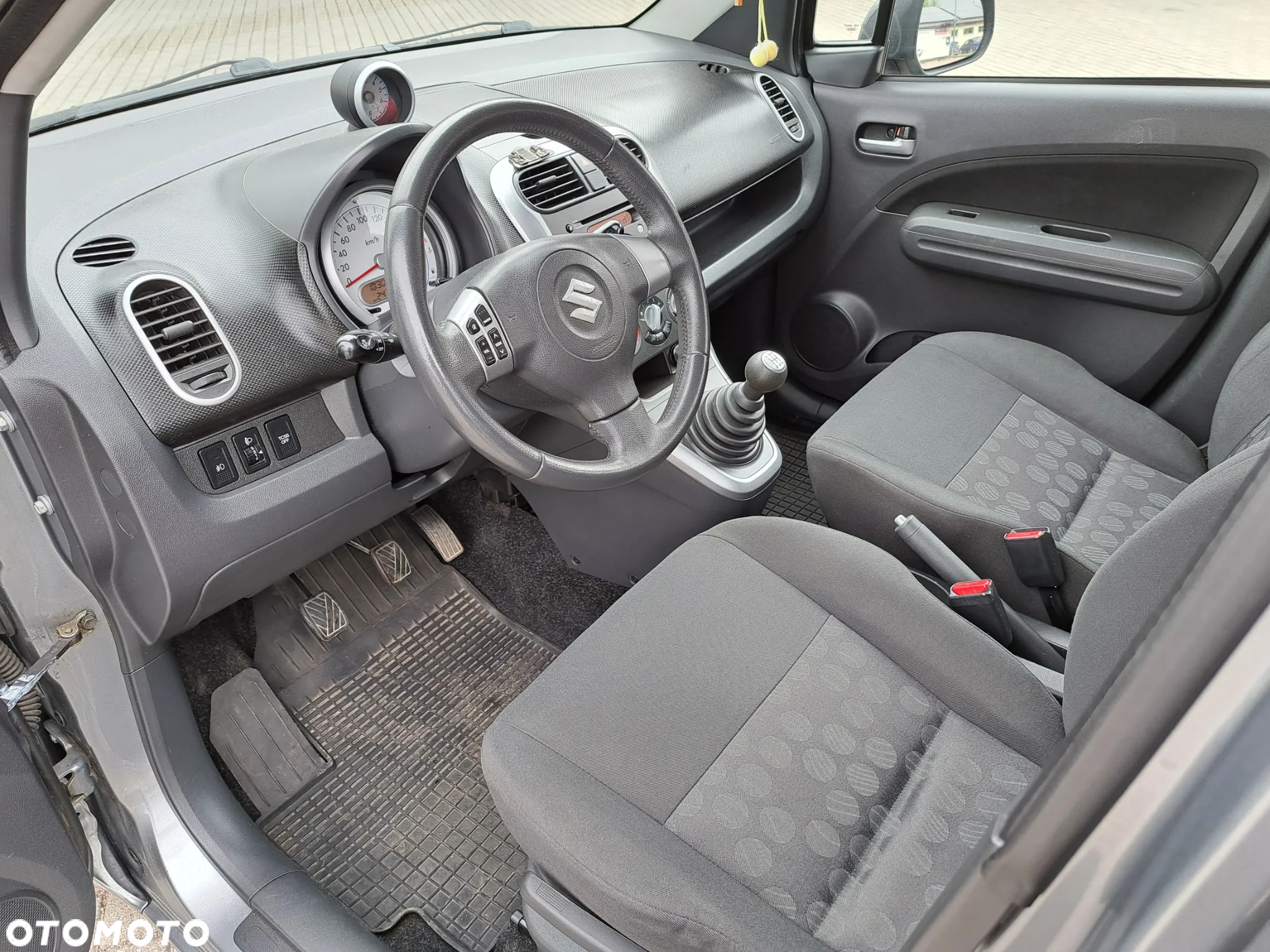 Suzuki Splash 1.0 Club - 13