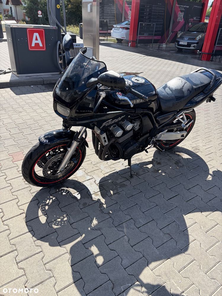 Yamaha FZS - 2