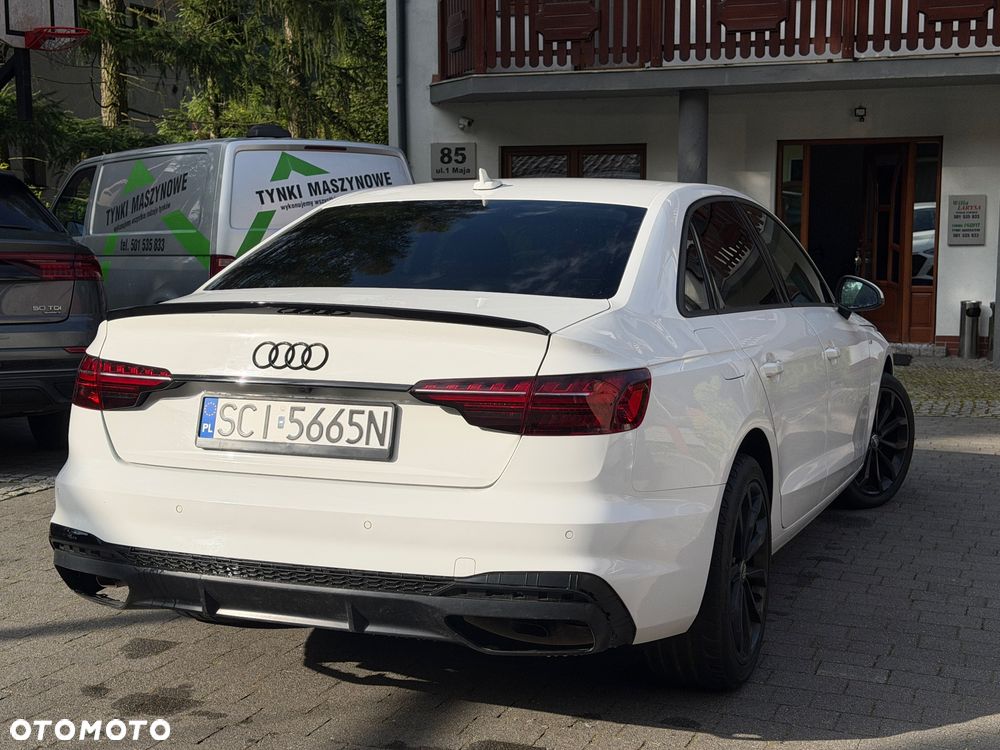 Audi A4 Limousine - 4