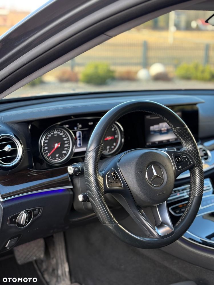 Mercedes-Benz Klasa E 220 d 9G-TRONIC - 8