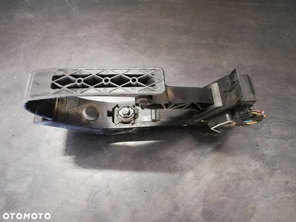 Pedał gazu potencjometr Mercedes W203 A1703000404 - 1