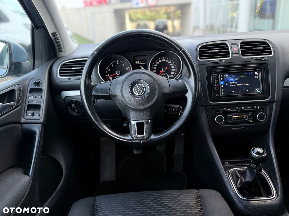 Volkswagen Golf - 16