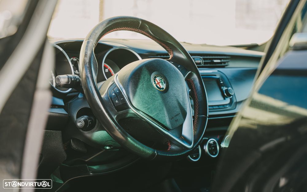 Alfa Romeo Giulietta 1.6 JTDM Exclusive - 7