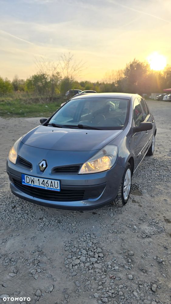 Renault Clio 1.4 16V Expression - 5