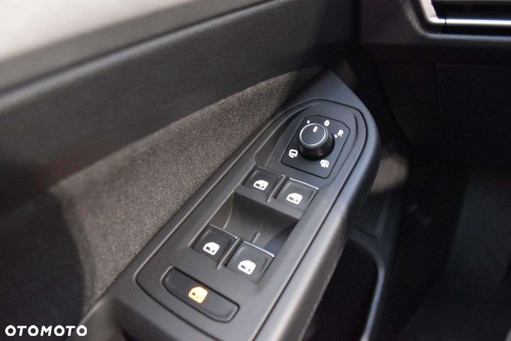 Volkswagen Golf Variant 2.0 TDI Life - 24