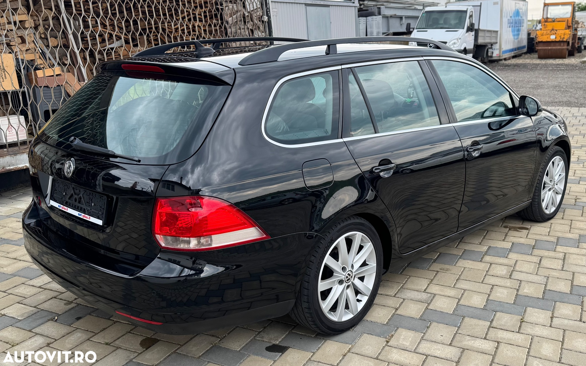 Volkswagen Golf 2.0 TDI BlueMotion Technology Highline DSG - 4
