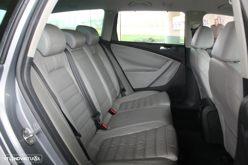 VW Passat Variant 2.0 TDi Sportline - 45