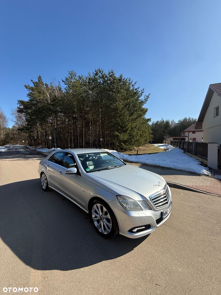 Mercedes-Benz Klasa E 350 CDI DPF 4Matic BlueEFFICIENCY 7G-TRONIC Avantgarde - 12