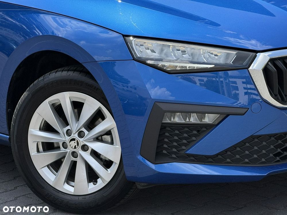 Skoda Scala 1.0 TSI Essence - 35