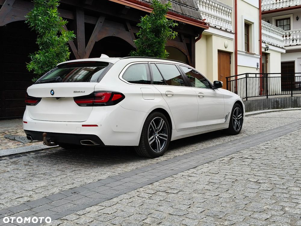 BMW Seria 5 520d mHEV - 2