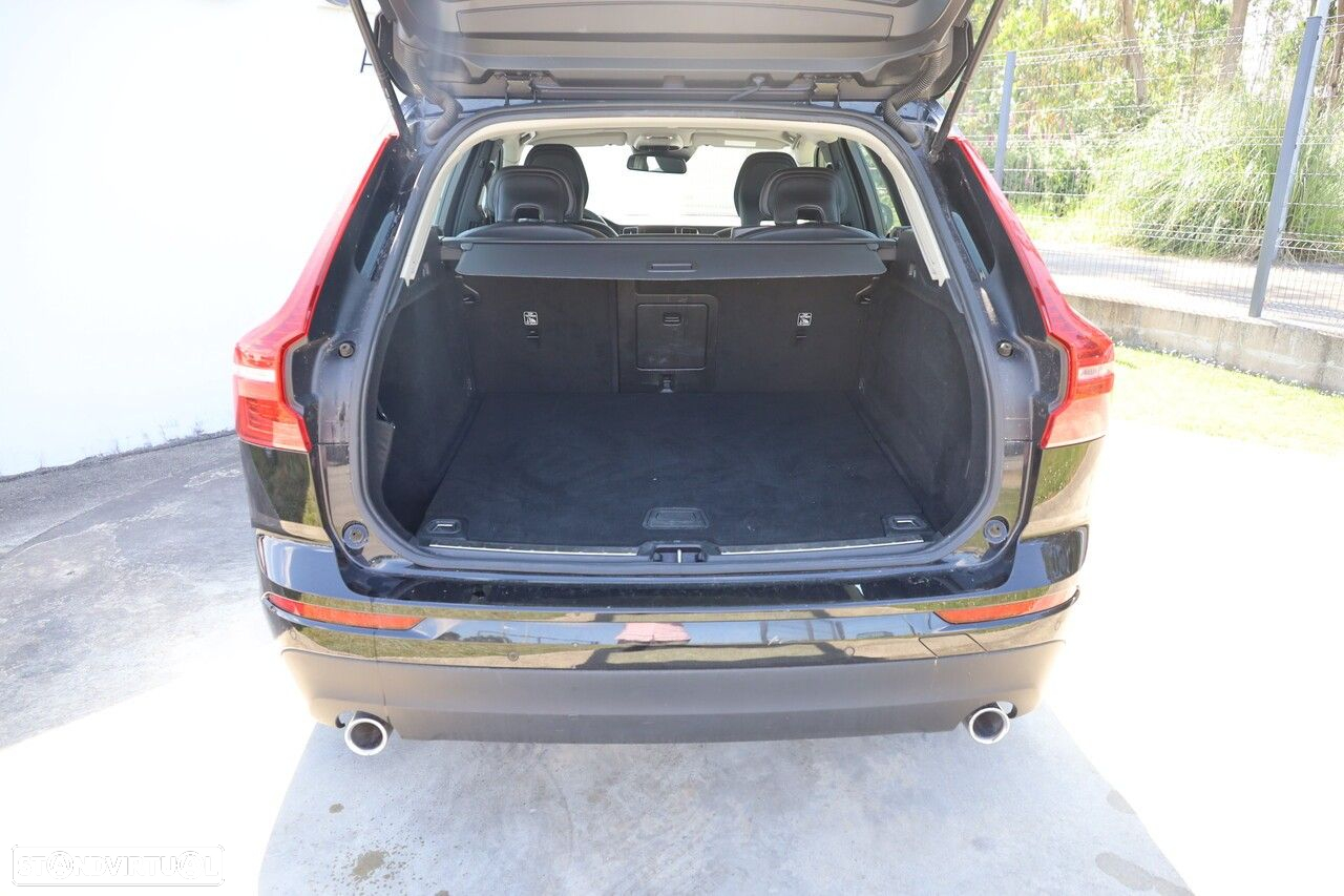 Volvo XC 60 2.0 D4 Momentum Geartronic - 22