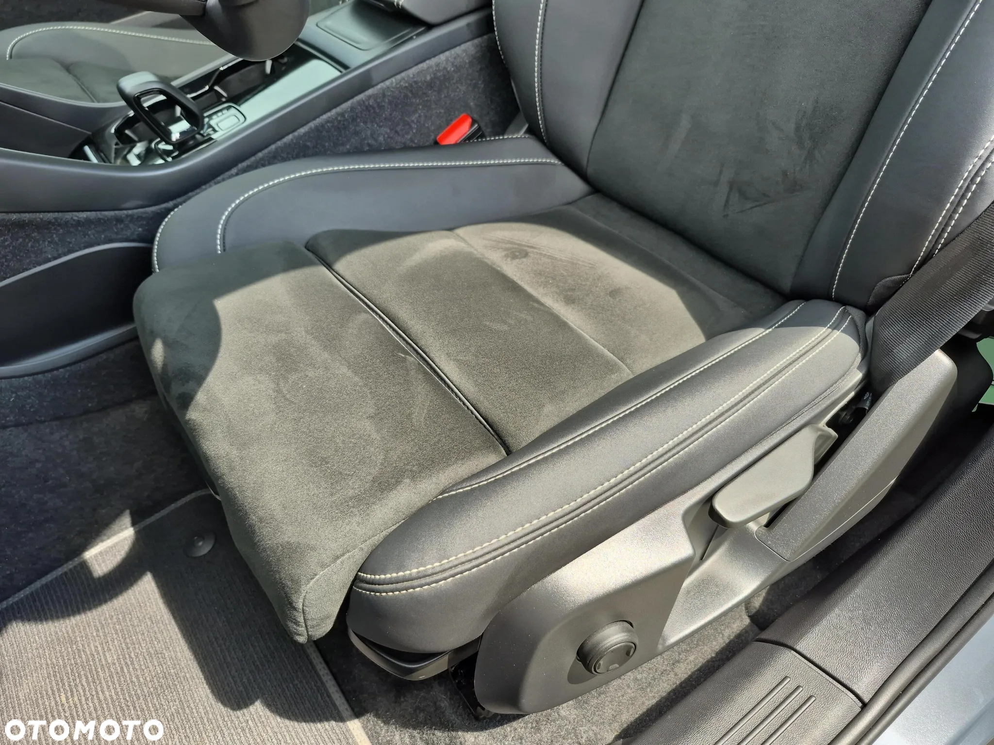 Volvo C40 - 12