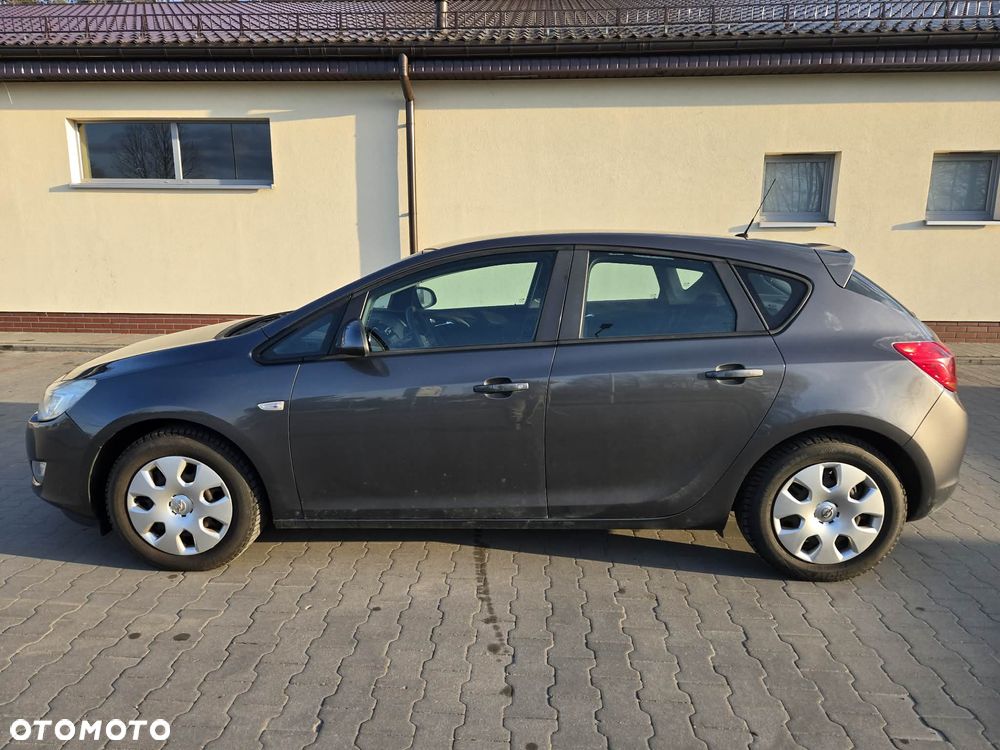 Opel Astra 1.4 - 8