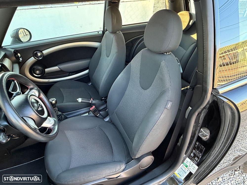 MINI 3 Portas Cooper D - 8