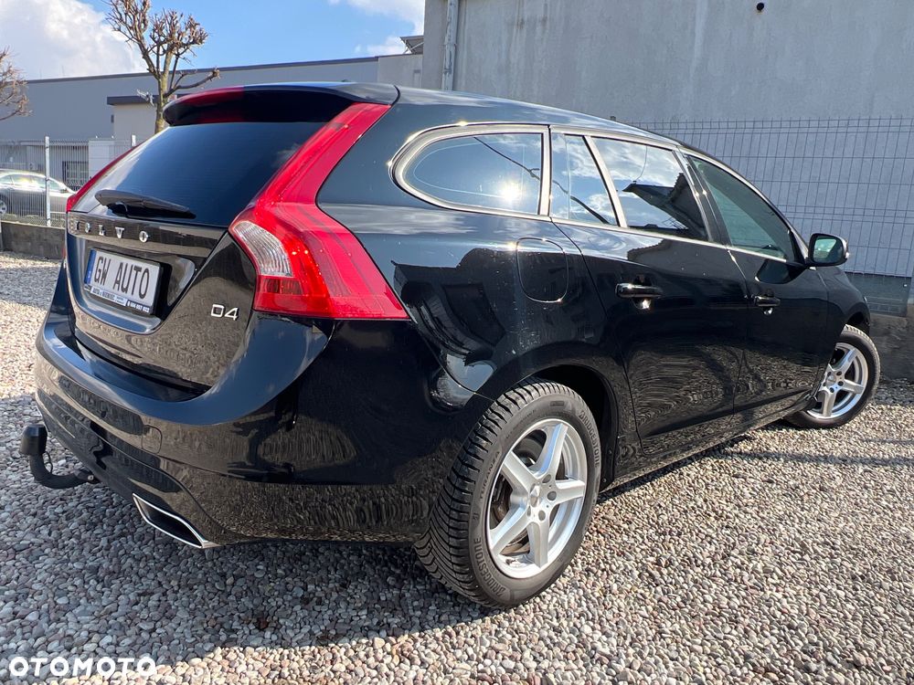 Volvo V60 D4 Momentum - 9