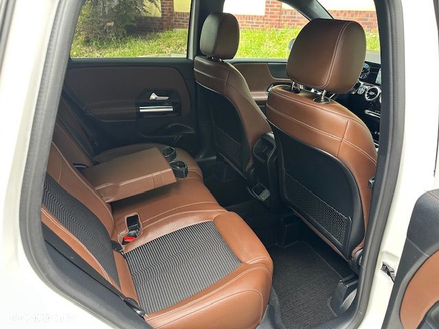 Mercedes-Benz Klasa B 250 7G-DCT Edition 2020 - 38