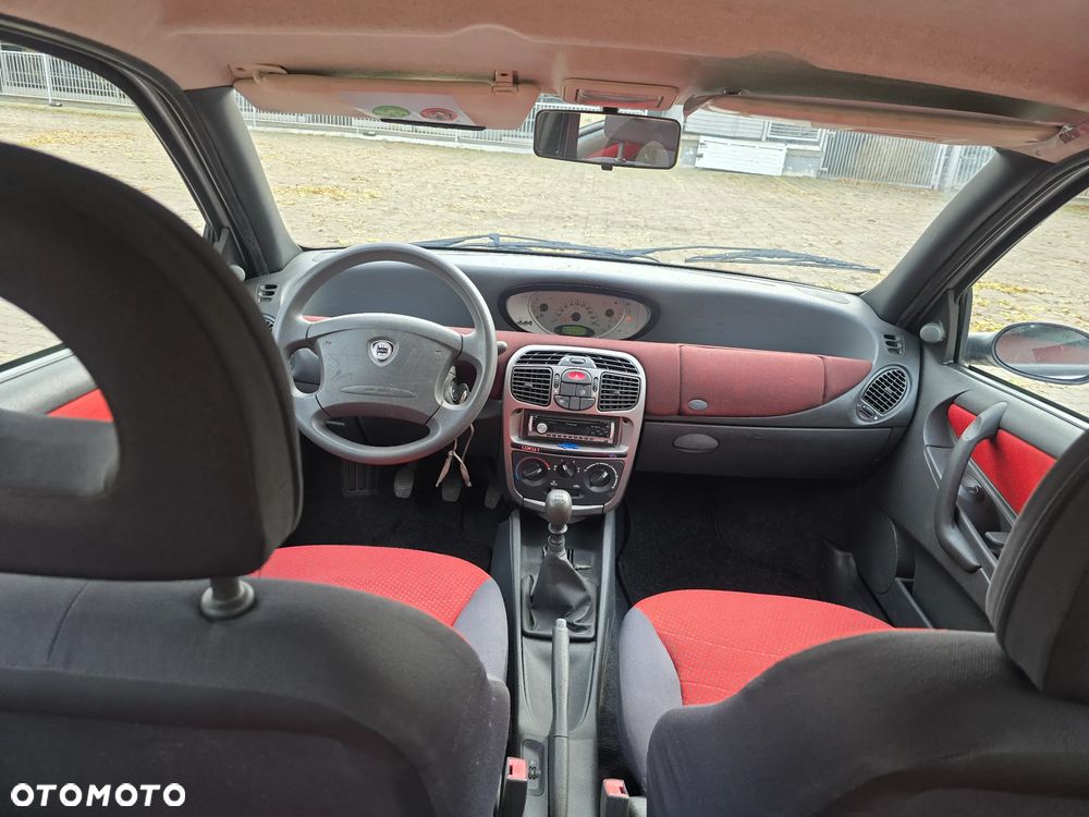 Lancia Ypsilon Y 1.2 8v Elefantino Blu - 12