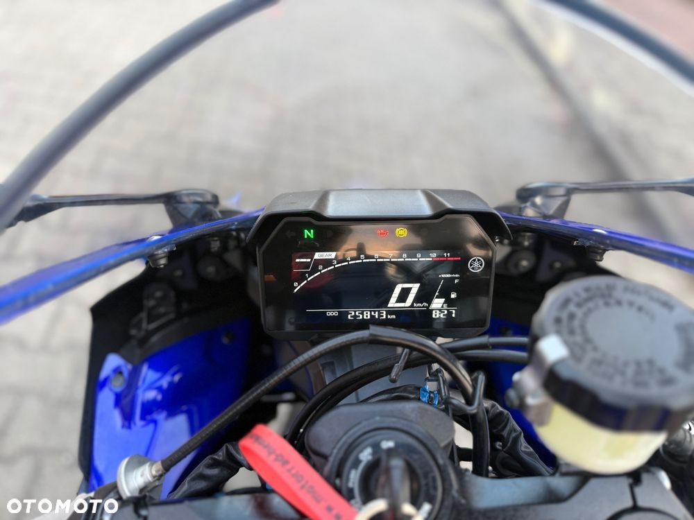 Yamaha R7 - 25