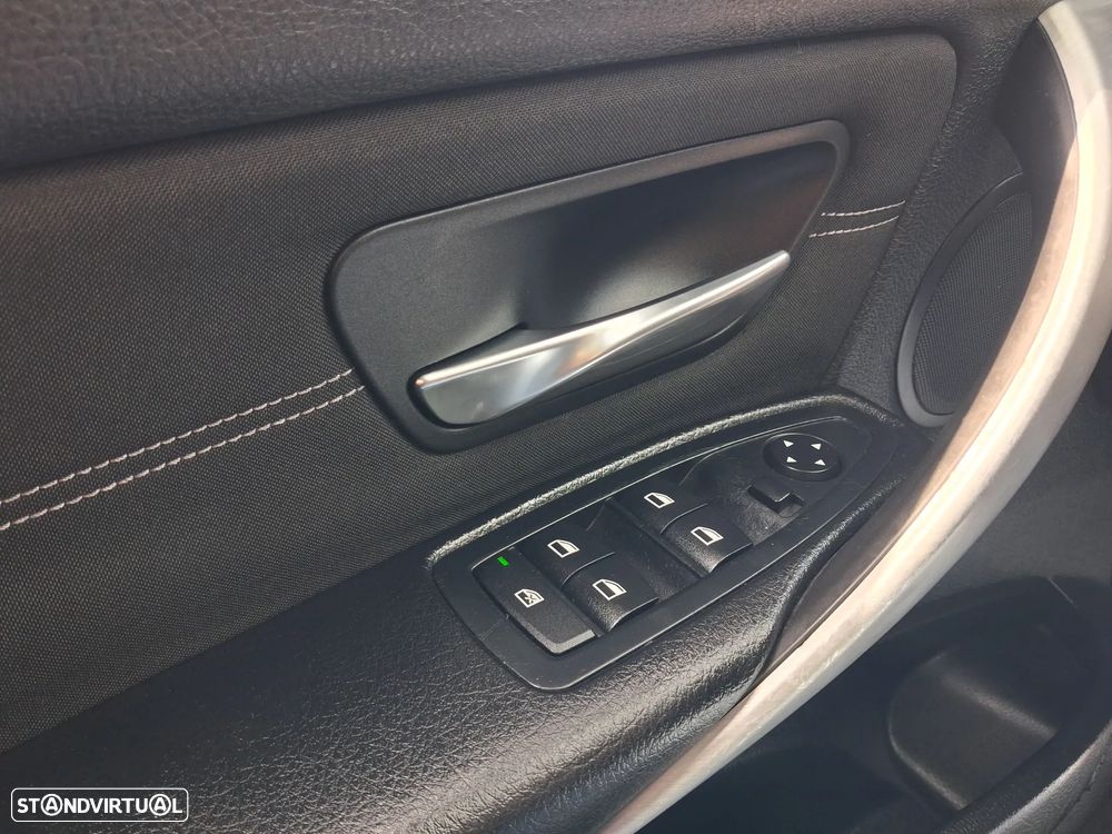 BMW 320 d EfficientDynamics Line Sport - 12