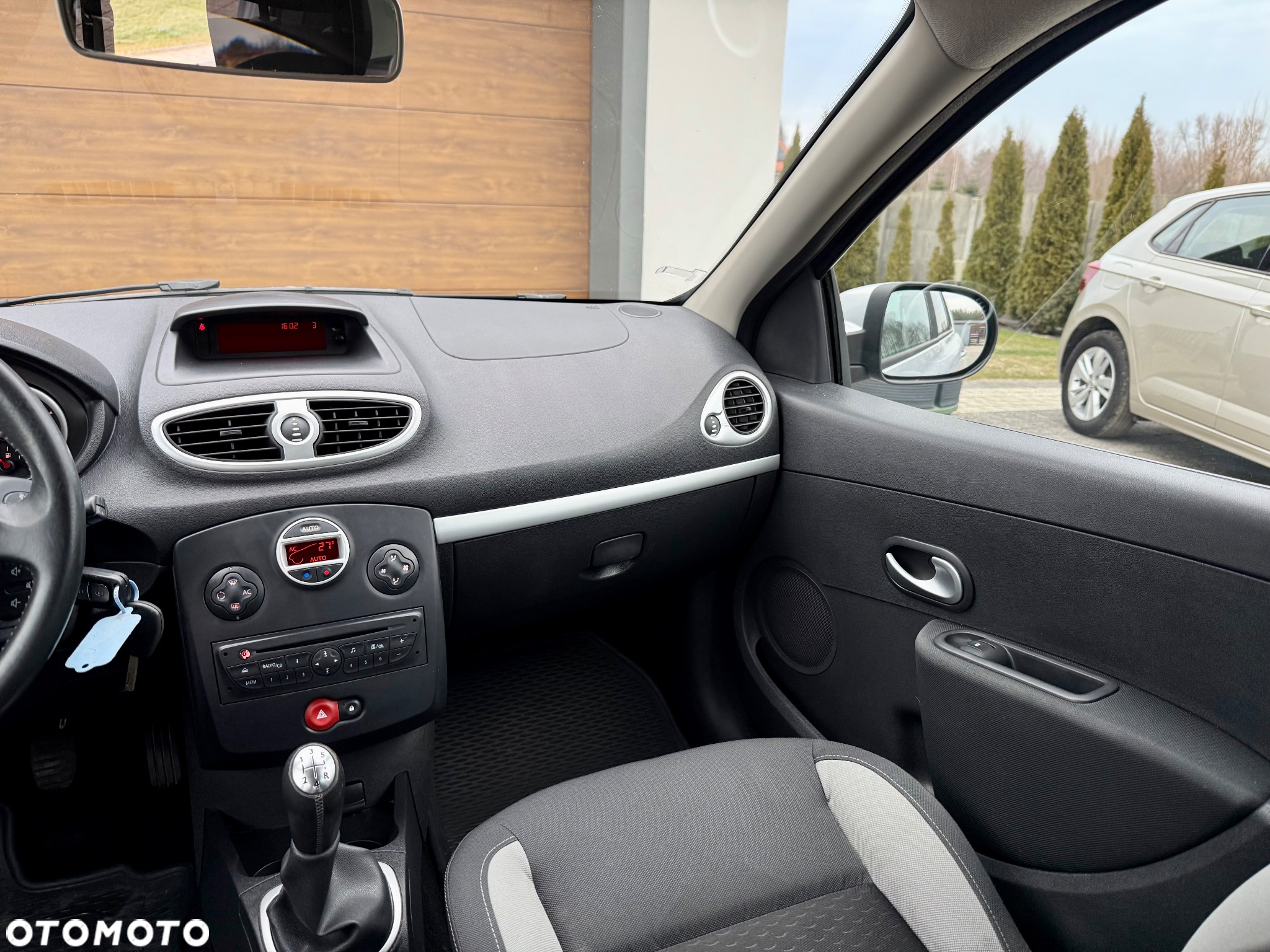 Renault Clio 1.2 16V Intens - 19