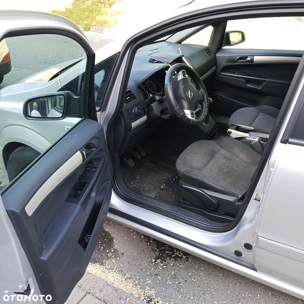Opel Zafira 1.6 ecoFLEX Family - 25