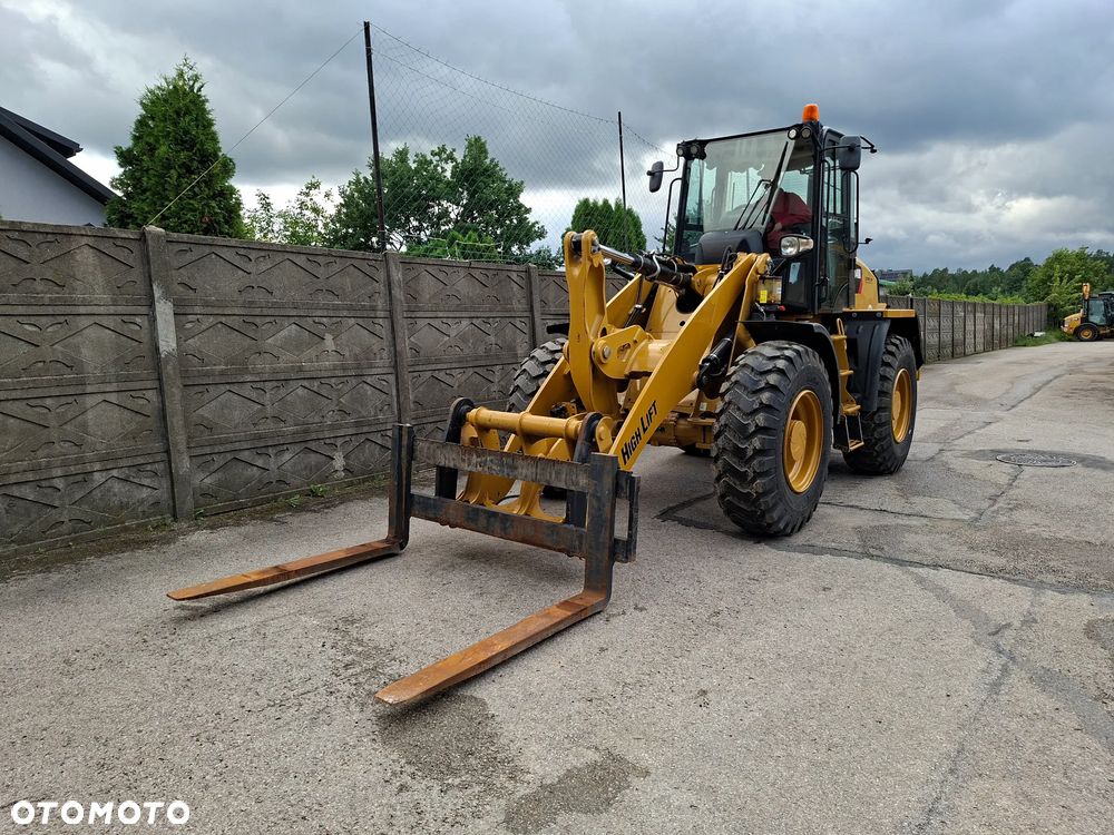 Caterpillar CAT 914 M - 5