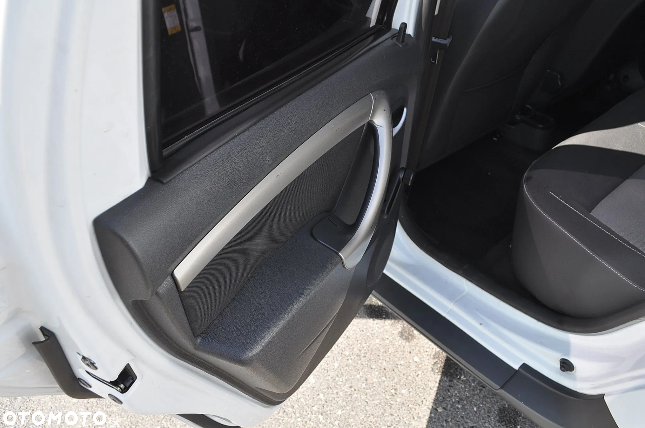 Dacia Duster 1.6 16V 4x4 - 14