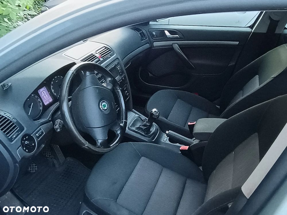 Skoda Octavia 2.0 TDI Ambiente - 1