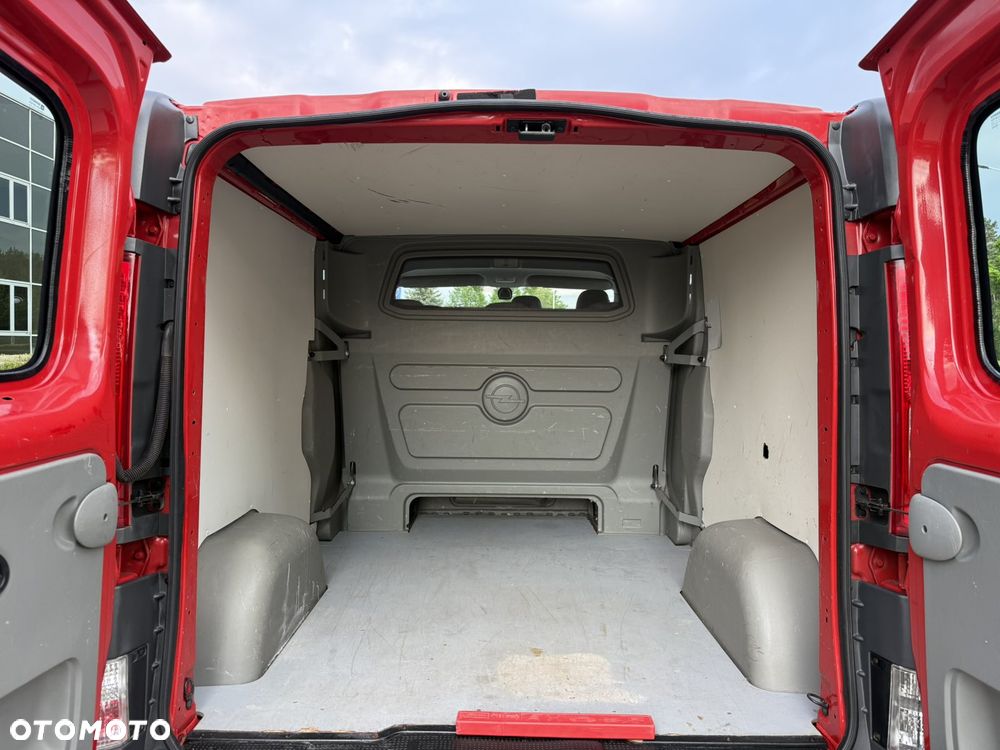 Opel Vivaro - 8
