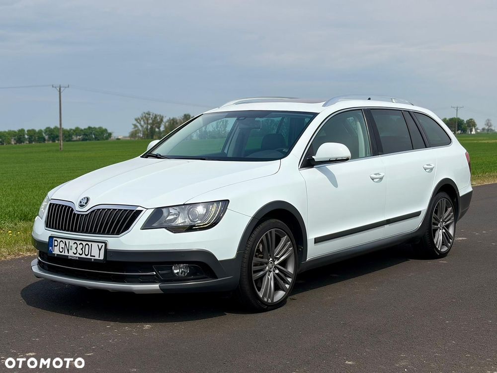 Skoda Superb 2.0 TDI 4x4 Platinum Outdoor DSG - 2