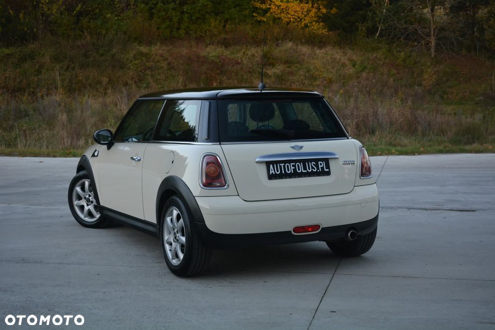 MINI Cooper Standard - 13